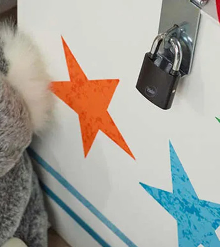 YALE Katanac čelični 50mm Y111B/50/125/1 crni