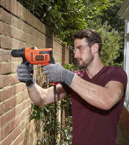 BLACK&DECKER Bušilica udarna 850W + SET ACC 32/1 BEH850KA32-QS